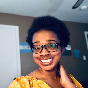 Meet your Posher, Johnae